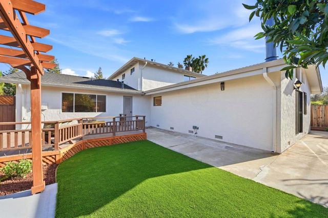 1765 Linnet Lane, Sunnyvale, CA 94087