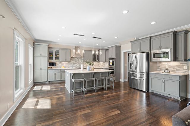 2527 Landis Ct, Murfreesboro, TN 37128