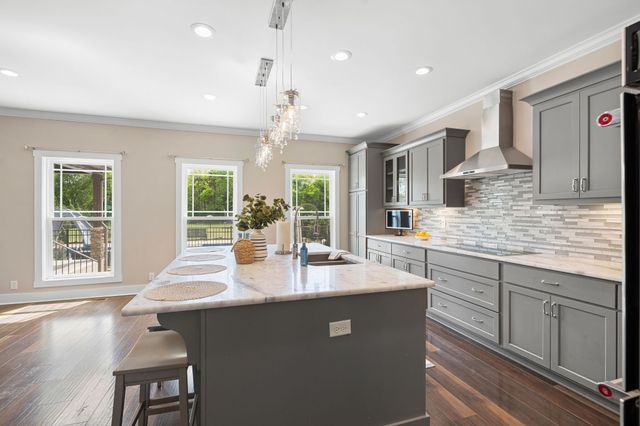2527 Landis Ct, Murfreesboro, TN 37128