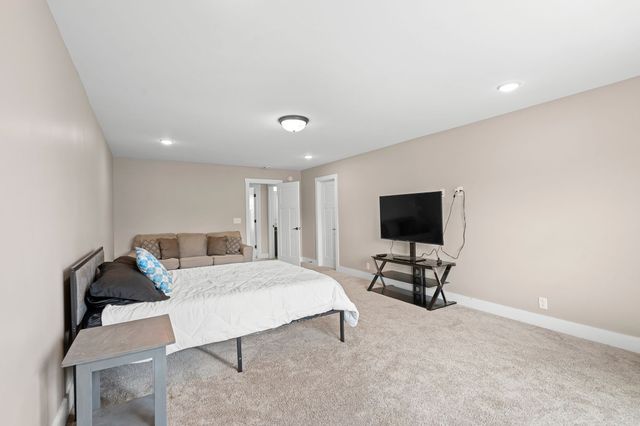 2527 Landis Ct, Murfreesboro, TN 37128
