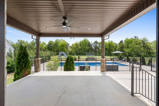 2527 Landis Ct, Murfreesboro, TN 37128