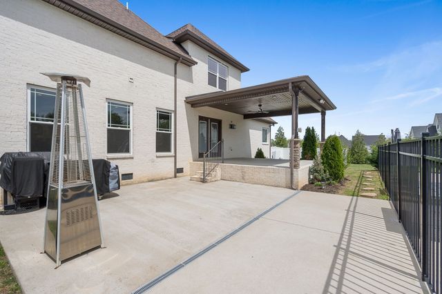 2527 Landis Ct, Murfreesboro, TN 37128
