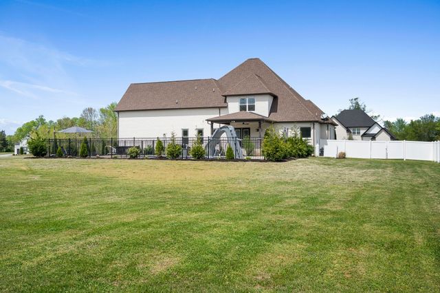 2527 Landis Ct, Murfreesboro, TN 37128