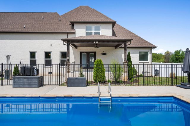 2527 Landis Ct, Murfreesboro, TN 37128