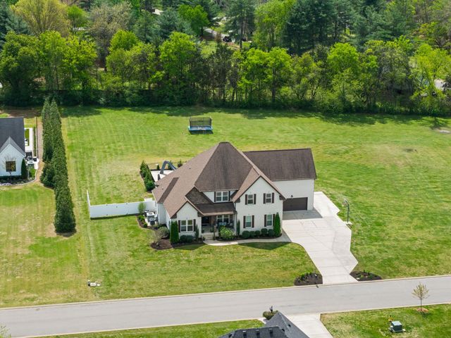 2527 Landis Ct, Murfreesboro, TN 37128