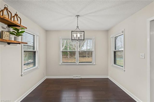 4109 Oak Hollow Drive, High Point, NC 27265