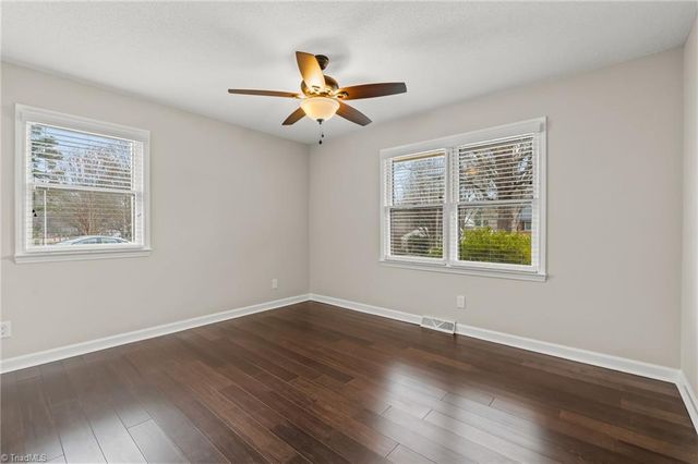 4109 Oak Hollow Drive, High Point, NC 27265