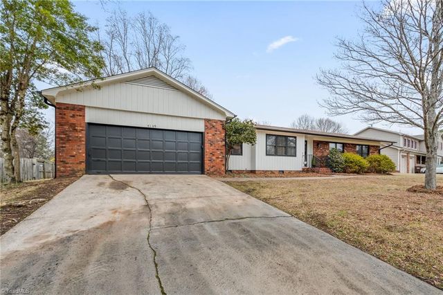 4109 Oak Hollow Drive, High Point, NC 27265