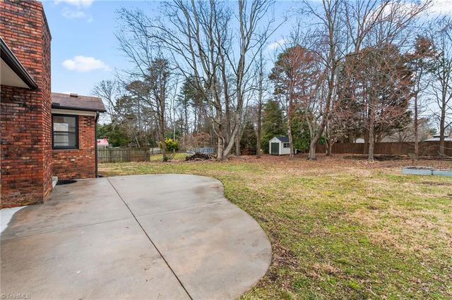 4109 Oak Hollow Drive, High Point, NC 27265