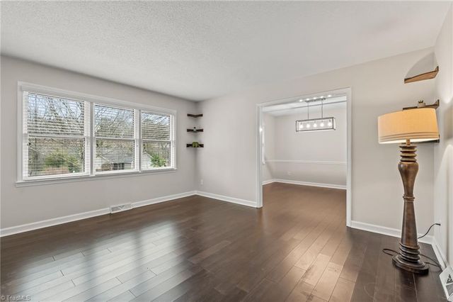 4109 Oak Hollow Drive, High Point, NC 27265