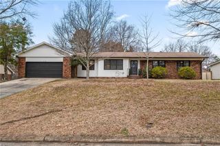 4109 Oak Hollow Drive, High Point, NC 27265