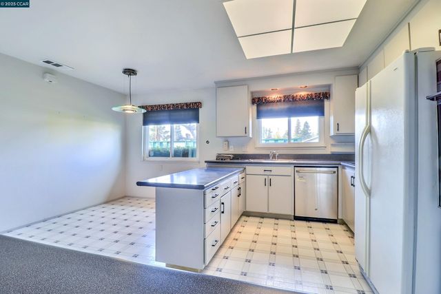 4420 Crestwood Cir, Concord, CA 94521