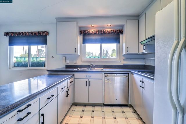 4420 Crestwood Cir, Concord, CA 94521