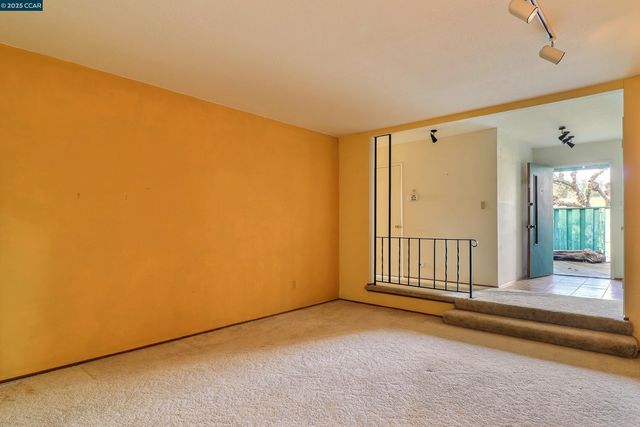 4420 Crestwood Cir, Concord, CA 94521