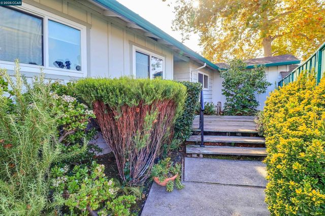 4420 Crestwood Cir, Concord, CA 94521