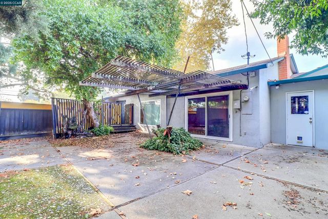 4420 Crestwood Cir, Concord, CA 94521