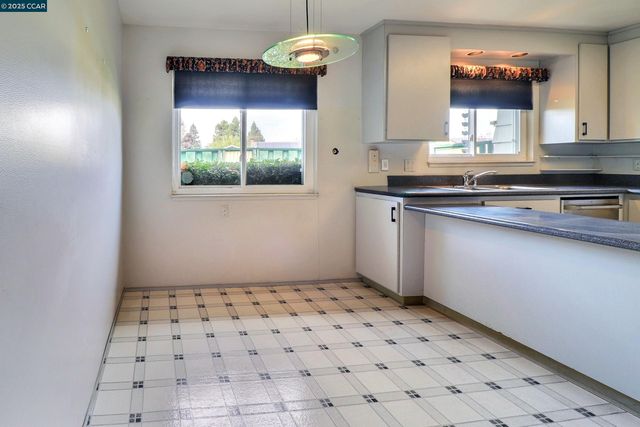 4420 Crestwood Cir, Concord, CA 94521