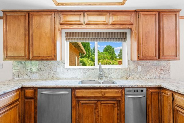 27701 S Fairoaks Rd, Tracy, CA 95304