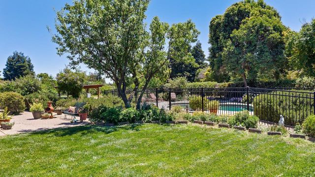 27701 S Fairoaks Rd, Tracy, CA 95304