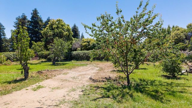 27701 S Fairoaks Rd, Tracy, CA 95304