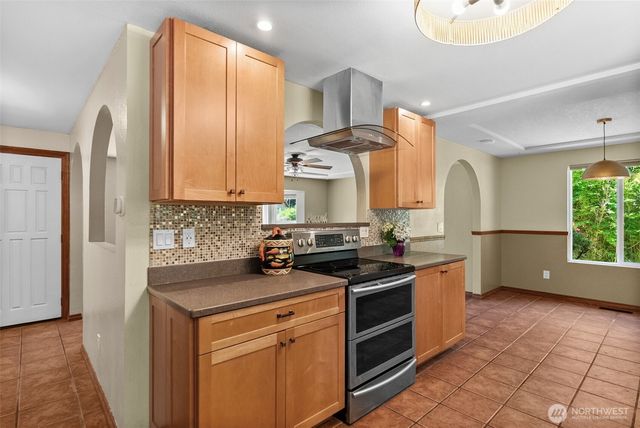 118 Lila Street, Steilacoom, WA 98388