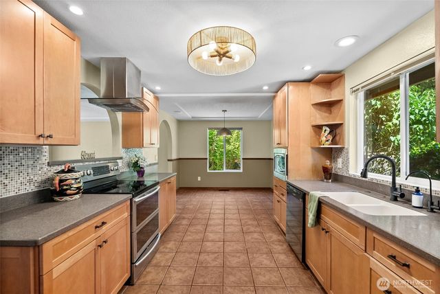 118 Lila Street, Steilacoom, WA 98388