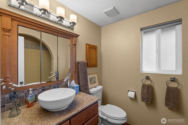 118 Lila Street, Steilacoom, WA 98388