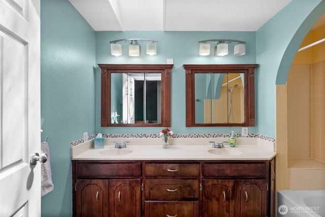 118 Lila Street, Steilacoom, WA 98388