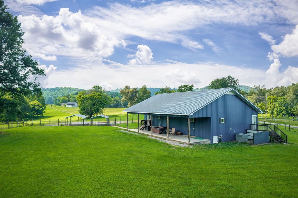180 Half Acre Spur Rd, Smithville, TN 37166