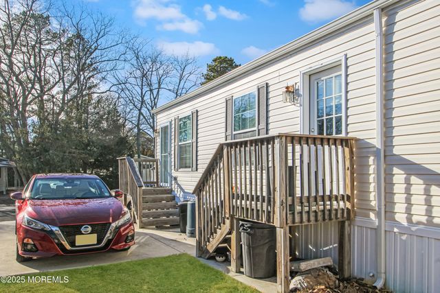 14 Muskrat Place, Manchester, NJ 08759