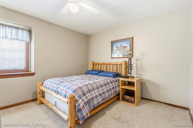 9008 Sussex Street, White Lake, MI 48386