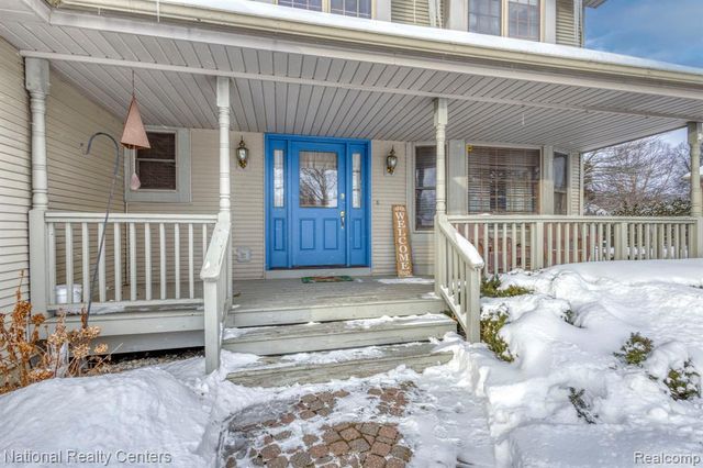 9008 Sussex Street, White Lake, MI 48386