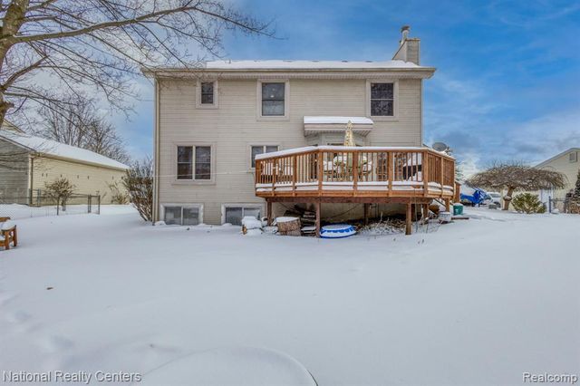 9008 Sussex Street, White Lake, MI 48386