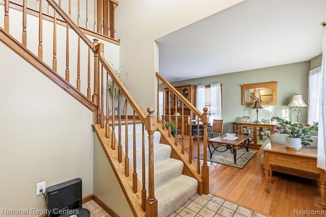 9008 Sussex Street, White Lake, MI 48386