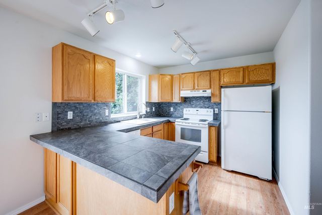 1640 Lorien Lane, Moscow, ID 83843