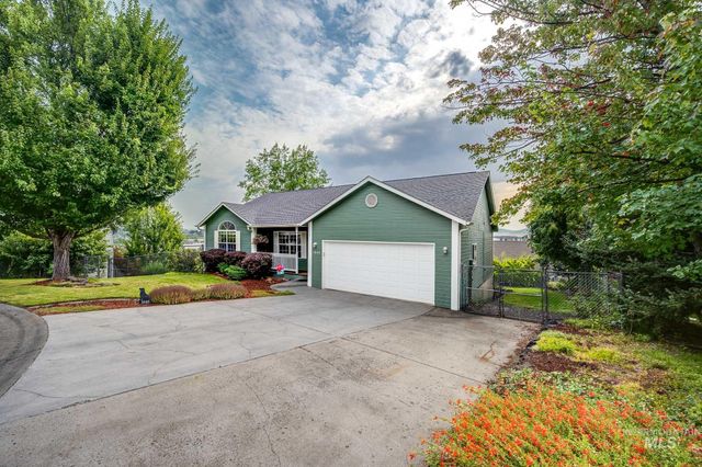 1640 Lorien Lane, Moscow, ID 83843