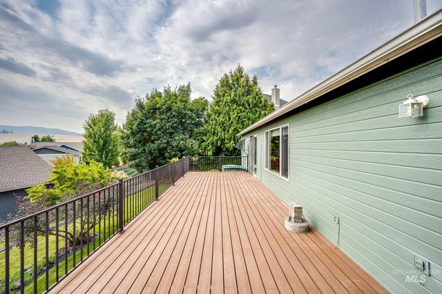 1640 Lorien Lane, Moscow, ID 83843