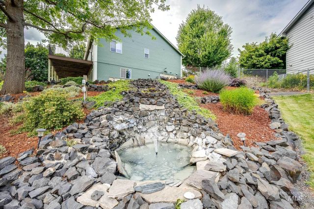 1640 Lorien Lane, Moscow, ID 83843