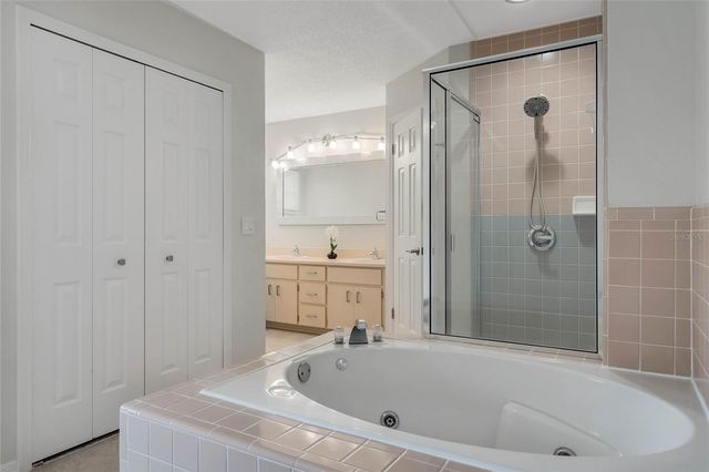 8235 AMBROSE COVE WAY, Orlando, FL 32819