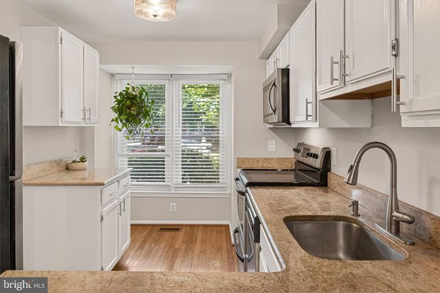 1769 WHISPERHILL DR, Reston, VA 20194