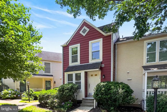 1769 WHISPERHILL DR, Reston, VA 20194