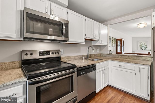 1769 WHISPERHILL DR, Reston, VA 20194