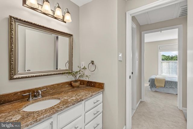 1769 WHISPERHILL DR, Reston, VA 20194