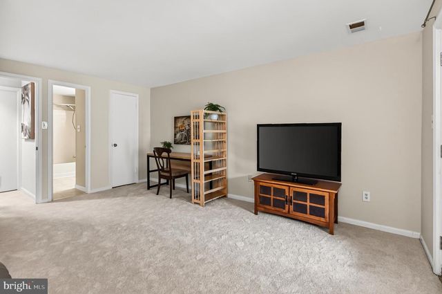 1769 WHISPERHILL DR, Reston, VA 20194