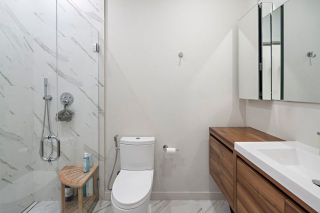 211 Condor 8, Boston, MA 02128