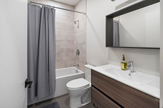 211 Condor 8, Boston, MA 02128