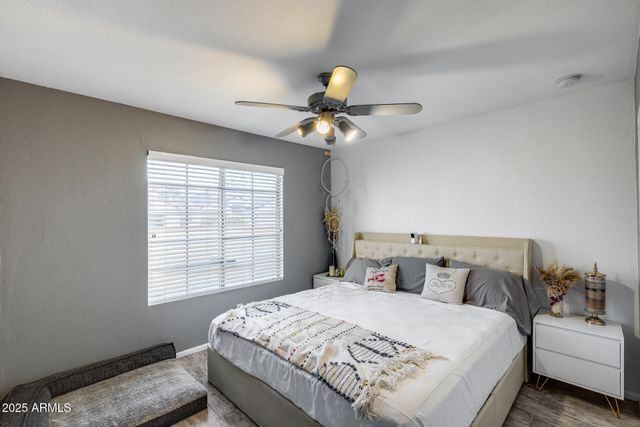 6534 W NORTH Lane, Glendale, AZ 85302