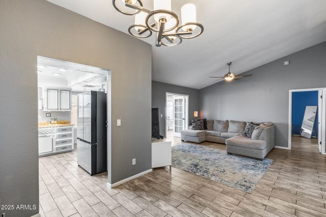 6534 W NORTH Lane, Glendale, AZ 85302