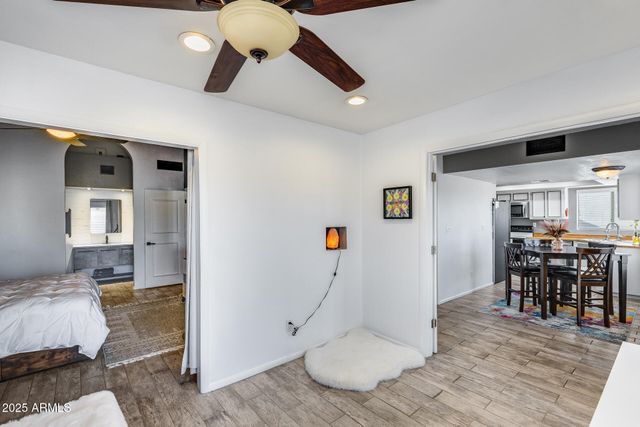 6534 W NORTH Lane, Glendale, AZ 85302