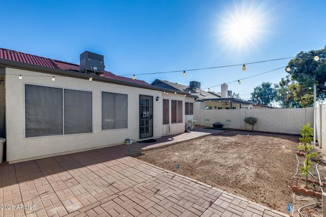 6534 W NORTH Lane, Glendale, AZ 85302